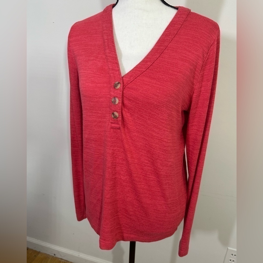 Loft sz med to in a tomato red The fabric is textured. 3/4 sleeves